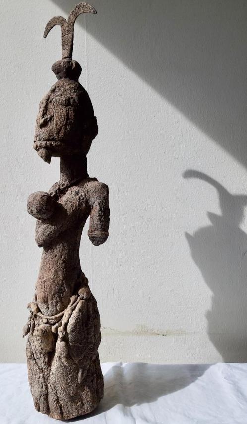 DOGON, korstig fetisch beeld hout en ijzer, MALI, Afrika, Antiek en Kunst, Kunst | Niet-Westerse kunst, Ophalen