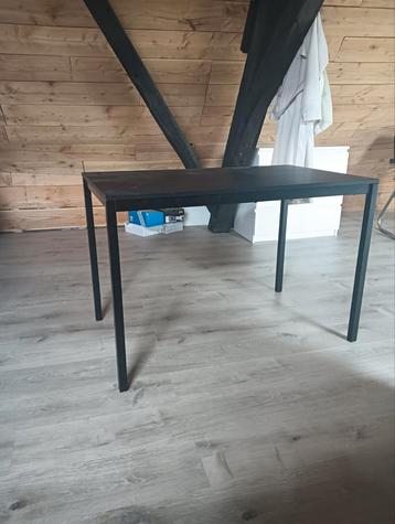 IKEA Sandsberg Tafel beschikbaar voor biedingen