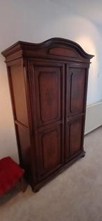 Antieke kleding kast, Ophalen, Gebruikt