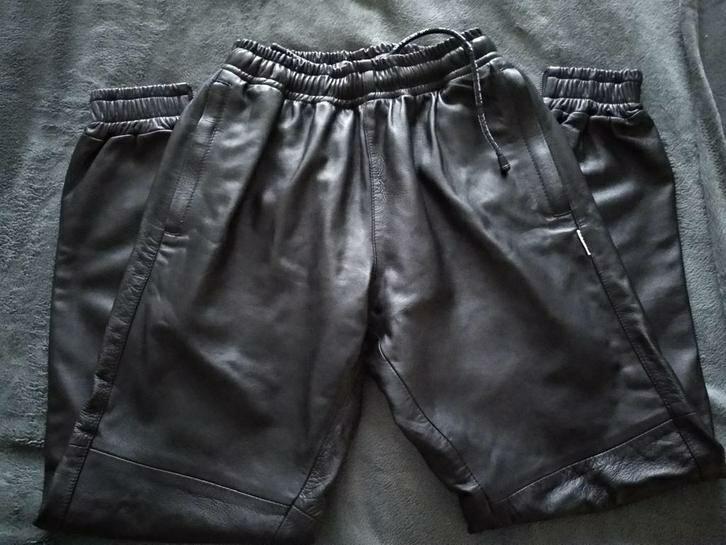 Mr. Riegillio Leren Joggingbroek mt. L, Kleding | Heren, Broeken en Pantalons, Zo goed als nieuw, Maat 52/54 (L), Zwart, Ophalen of Verzenden