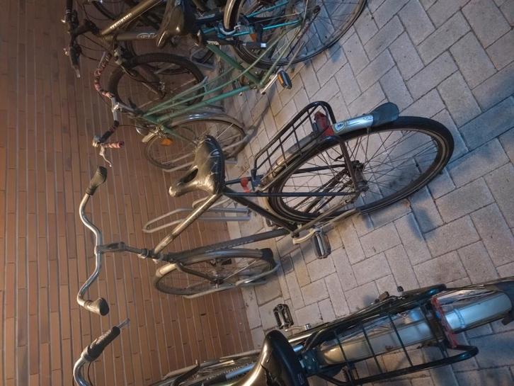 Betrouwbare fiets vraagt wat stellen van velg, Fietsen en Brommers, Fietsen | Heren | Herenfietsen, Gebruikt, Overige merken, Ophalen of Verzenden