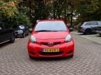 Toyota Aygo 1.0 12V Vvt-i 3DRS MMT 2009 Rood, Auto's, Voorwielaandrijving, 4 stoelen, Origineel Nederlands, Handgeschakeld