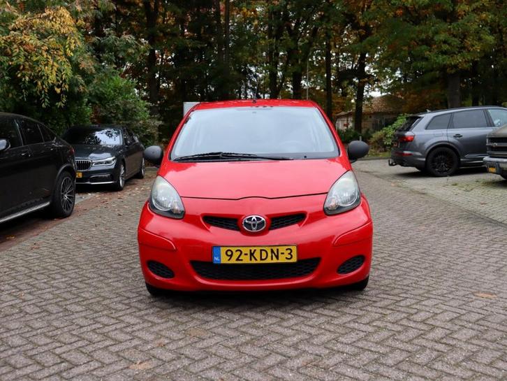 Toyota Aygo 1.0 12V Vvt-i 3DRS MMT 2009 Rood, Auto's, Toyota, Particulier, Aygo, ABS, Airbags, Elektrische ramen, Radio, USB, Benzine