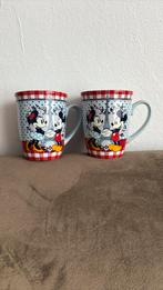 2 mokken Disneyland Parijs Mickey mouse, Ophalen of Verzenden, Zo goed als nieuw, Overige stijlen, Kop(pen) en/of Schotel(s)