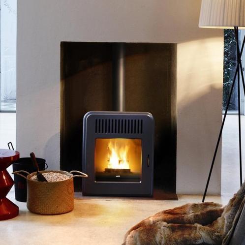 Pelletkachel MCZ Cute M+  Zeer leuke lage pelletkachel, Huis en Inrichting, Woonaccessoires | Overige, Nieuw, Ophalen of Verzenden
