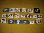 huisnummer een hoog 2 3 5 7 18 24 27 28 31 33 34 39 42 45 46, Antiek en Kunst, Antiek | Emaille, Ophalen of Verzenden