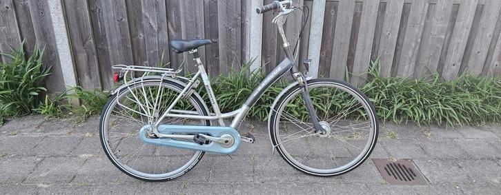 Te koop b atavıs dames fıets, Fietsen en Brommers, Fietsen | Dames | Damesfietsen, Zo goed als nieuw, Batavus, Ophalen