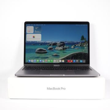 Macbook Pro 2020 M1 13" 8GB 256GB (7 Cycli) - A Grade beschikbaar voor biedingen