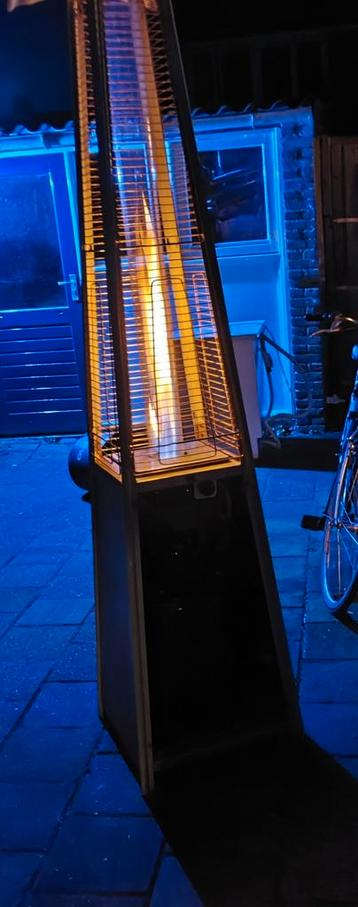 Terrasheater, vlamheater. Terrasverwarmer beschikbaar voor biedingen