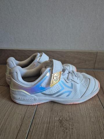 Artengo hockeyschoenen indoor maat 33 beschikbaar voor biedingen