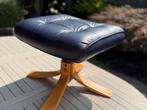Mooie Hocker met blauwe leren bekleding, Huis en Inrichting, Ophalen, Gebruikt, Rechthoekig, 50 tot 75 cm