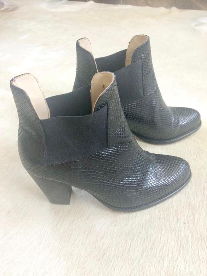 Z.G.A.N. leren enkellaars snake maat 38, Kleding | Dames, Schoenen, Zo goed als nieuw, Hoge laarzen, Zwart, Ophalen of Verzenden