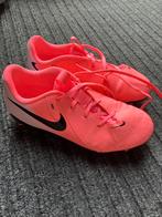 Meisjes voetbal schoenen maat 33, Ophalen, Gebruikt, Maat XS of kleiner, Schoenen