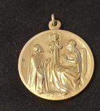 Antieke koper hanger van Aartsbroederschap Heilige familie, Verzamelen, Religie, Verzenden, Zo goed als nieuw, Sieraad, Christendom | Katholiek