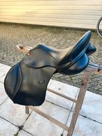 Kent & Master 17,5” inch veelzeidigheidszadel, Dieren en Toebehoren, Paarden en Pony's | Zadels, Ophalen, Zo goed als nieuw, Dressuur