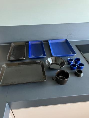 Arabia Kilta (Iittala Teema) Serviesdelen blauw en zwartbrui