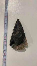 Neolithisch stenen pijlpunt mooi gaaf 6 cm groot, Ophalen of Verzenden, Mineraal