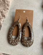 Handbeschilderde Oorbellen Brown Hortensia, Ophalen of Verzenden, Nieuw, Overige materialen