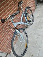 Fiets B twin hybride mountion bike, Fietsen en Brommers, Fietsen | Heren | Herenfietsen, Ophalen, Zo goed als nieuw, Overige merken