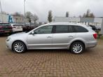 Skoda Superb Combi 1.6 TDI Champs Elysees Export, Auto's, 1441 kg, Stof, Gebruikt, 4 cilinders