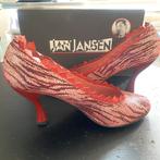 Jan Jansen pump, maat 41. Rood/grijs met rode hak&zool, Kleding | Dames, Schoenen, Pumps, Jan Jansen, Ophalen of Verzenden, Zo goed als nieuw