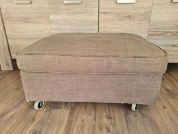 Hocker Kivik Ikea met wieltjes taupekleur
