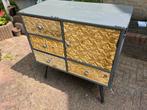 Vintage kastje met 4 lades en 1 deurtje, Huis en Inrichting, Kasten | Ladekasten, Ophalen, Gebruikt, Vintage, 50 tot 100 cm