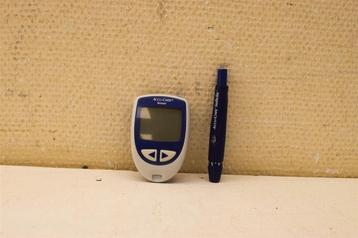 Accu Chek sensor 46798 beschikbaar voor biedingen