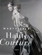 MART VISSER / HAUTE COUTURE, Boeken, Gelezen, Fiona Hering, Ophalen of Verzenden, Couturiers