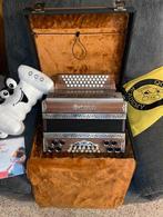 Te koop Schmidt harmonika gcfb. In nieuwstaat. Dit ivm koop, Muziek en Instrumenten, Accordeons, Ophalen of Verzenden, Nieuw, Overige formaten