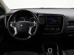 Mitsubishi Outlander 2.0 PHEV AWD *GRANITE BROWN* | TREKHAAK, Auto's, 1998 cc, Stof, Euro 6, 4 cilinders