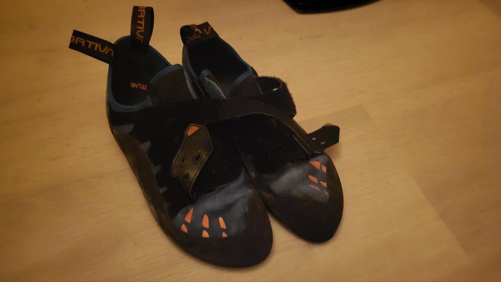 La Sportiva Tarantula maat 44 klimschoenen, Sport en Fitness, Klimsport, Ophalen, Klimsportschoenen