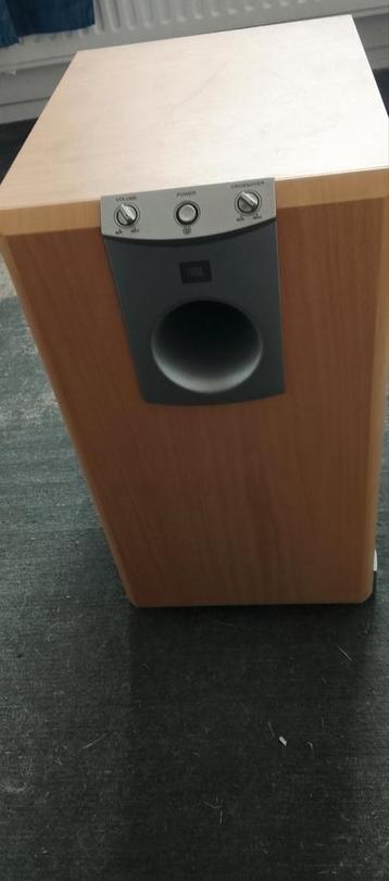 Te koop jbl actieve subwoofer in nieuwstaat  beschikbaar voor biedingen