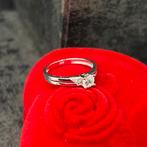 14 karaats gouden ring witgoud nieuw, 20 of groter, Heer, Ophalen of Verzenden, Zo goed als nieuw