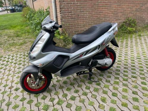 Gilera runner sp pro duits, Fietsen en Brommers, Scooters | Piaggio, Zo goed als nieuw, Overige modellen, Ophalen of Verzenden