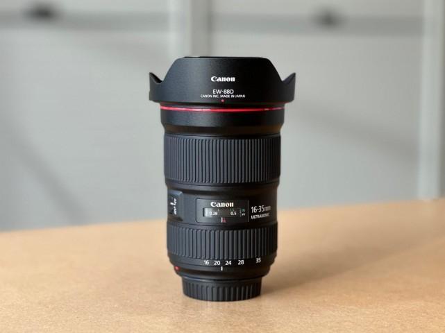 Canon EF 16-35mm f/2.8L III USM in nieuwstaat 16-35 2.8, Audio, Tv en Foto, Fotografie | Lenzen en Objectieven, Zo goed als nieuw