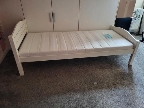 2 Kinderbedden incl. matras., Huis en Inrichting, Slaapkamer | Slaapbanken, Gebruikt, 90 cm, 200 cm, Eenpersoons, Wit, Ophalen