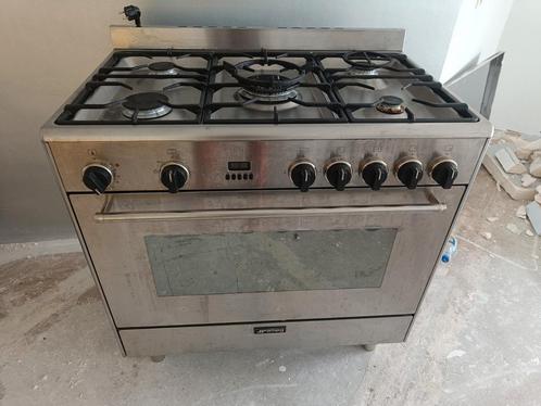 Smeg gasfornuis C9V0XX, Witgoed en Apparatuur, Fornuizen, Gebruikt, Vrijstaand, Gas, 5 kookzones of meer, 60 cm of meer, Ophalen