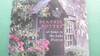 Beatrix Potter - At Home in the Lake District, Boeken, Ophalen of Verzenden, Zo goed als nieuw, Schilder- en Tekenkunst
