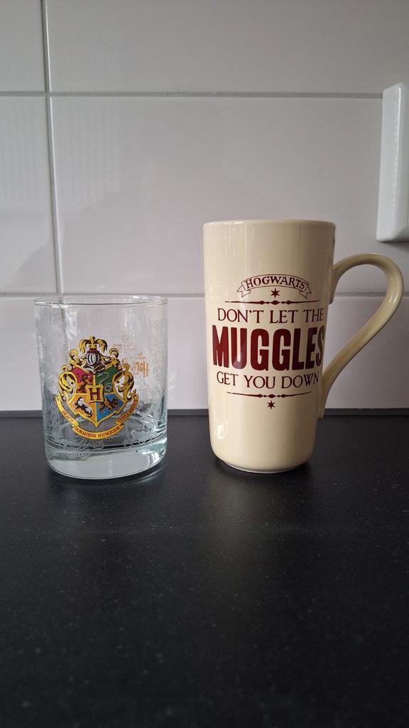 Harry Potter Studio Tour glas plus gratis mok, Huis en Inrichting, Keuken | Servies, Nieuw, Glas of Glazen, Overige stijlen, Glas