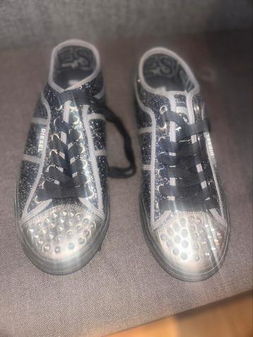 Diesel schoenen maat 39 beschikbaar voor biedingen
