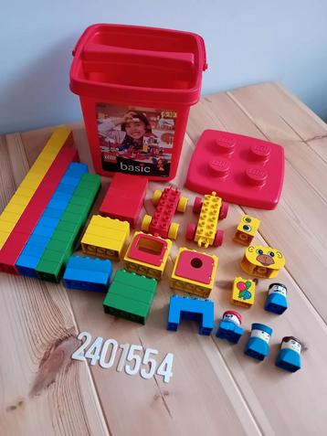 Lego Duplo - Blokken en poppetjes in opbergdoos  beschikbaar voor biedingen