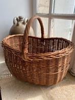 Brocante, vintage rieten/rotan mand met hengsel, Antiek en Kunst, Curiosa en Brocante, Ophalen of Verzenden