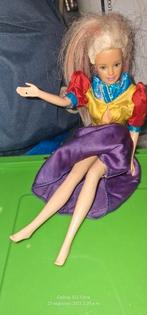 Barbie mattel 1966 Indonesië, Verzamelen, Ophalen of Verzenden, Zo goed als nieuw, Pop