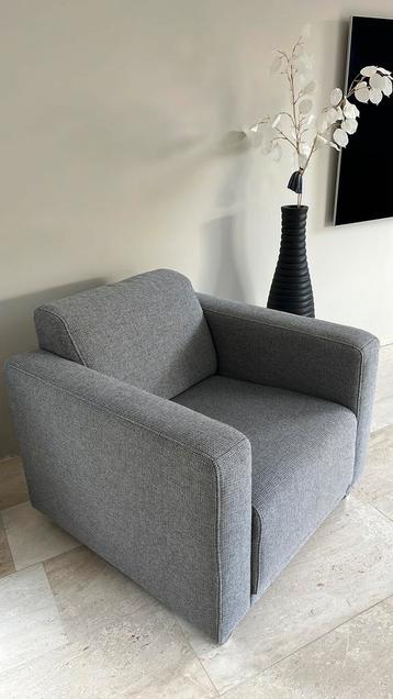 Fauteuil grijs als nieuw beschikbaar voor biedingen
