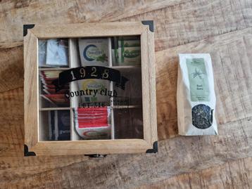 Leuke houten theedoos inclusief thee zakjes beschikbaar voor biedingen