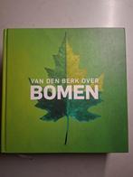 Van den Berk over Bomen - met lichte gebruikssporen, Ophalen of Verzenden, Gelezen, Bloemen, Planten en Bomen, Van den Berk