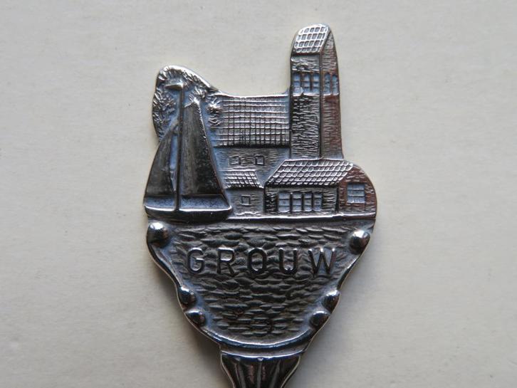 Lepeltje Grouw / Grou Friesland kerk en zeilboot, Antiek en Kunst, Antiek | Bestek, Verzenden