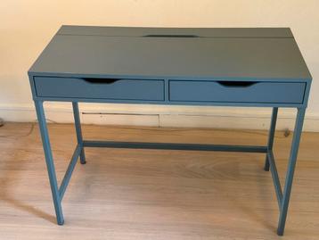 Mooi Ikea bureau! / schrijftafel grijsgroen beschikbaar voor biedingen