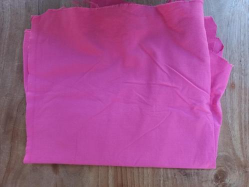 Fuchsiaroze lap stof / roze fuchsia kleur, Hobby en Vrije tijd, Stoffen en Lappen, Nieuw, Katoen, 30 tot 120 cm, 30 tot 200 cm